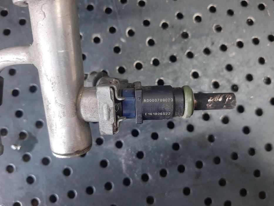 rampa cu injectoare mercedes a-class w169 b-class w245 a150 1.5b a2660700395 a0000789023