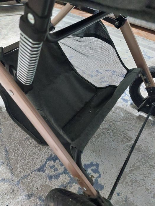 Продам детскую коляску