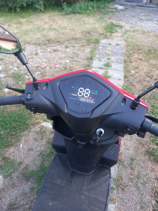 Scuter electric nou fara permis 25 km/h Kuba MT3 PROX 3000W
