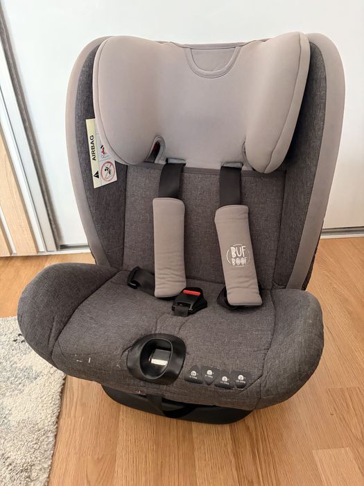 Scaun auto cu isofix