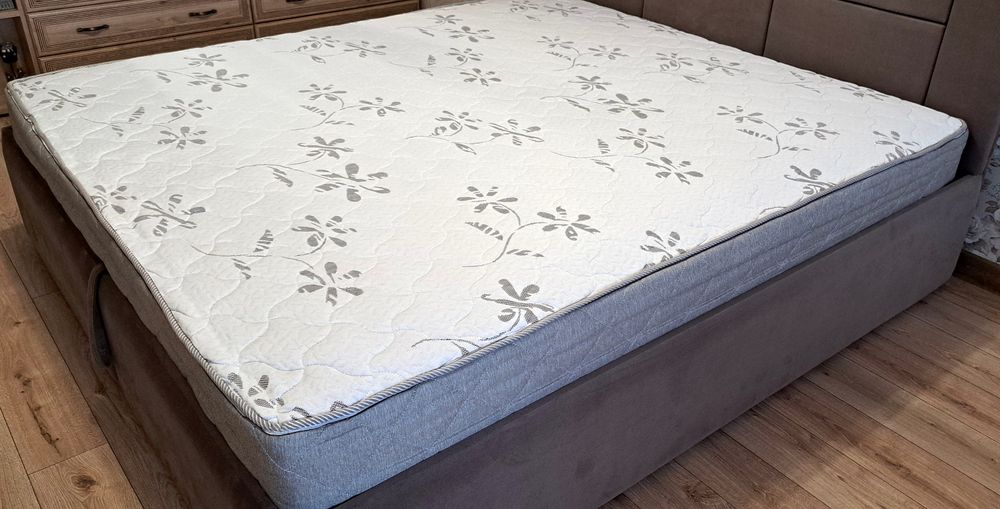 Продам матрас 180×200