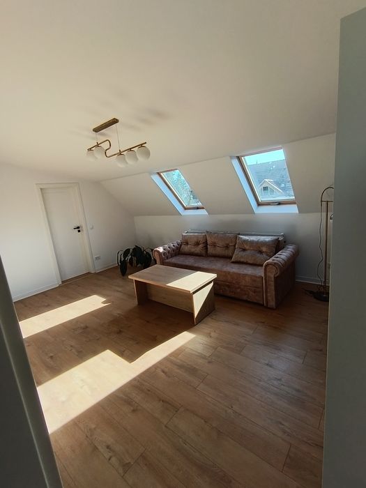 Vând apartament 3 camere lângă Dacia