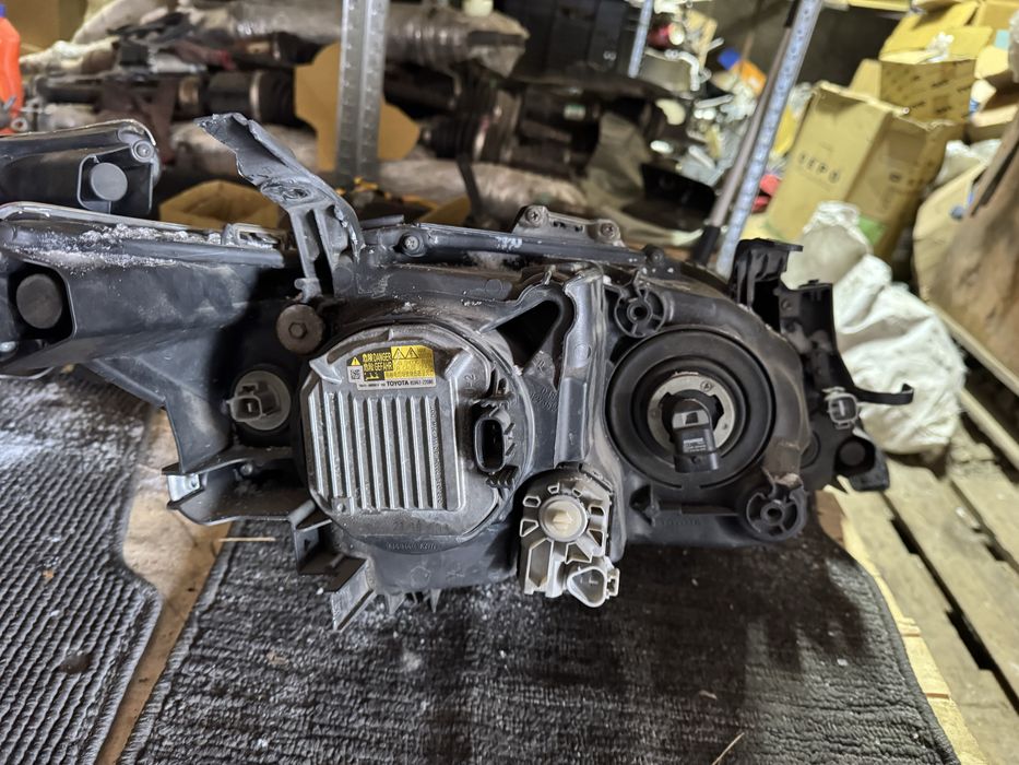 Фары на Toyota Camry 55