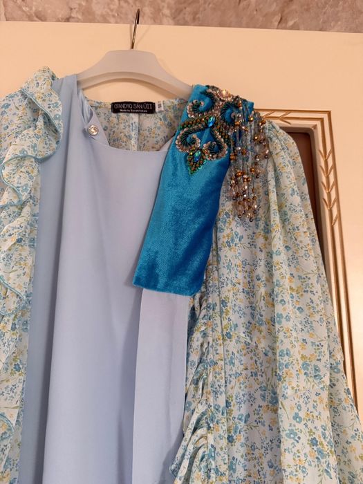 Платье со шлейфом