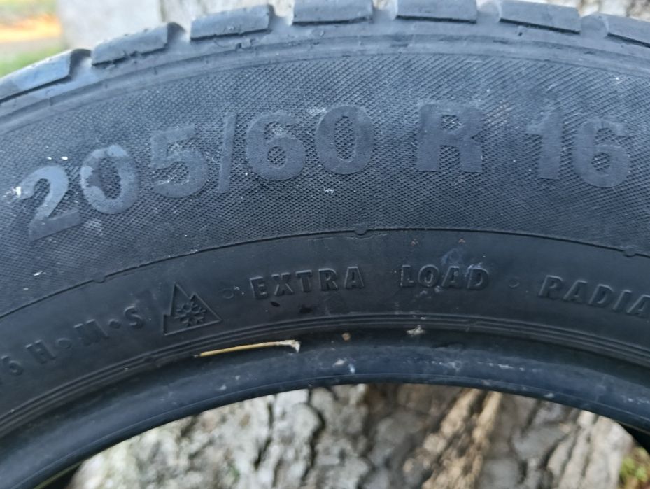 Cauciuc de vară 205/60/R16 . La 88 lei.