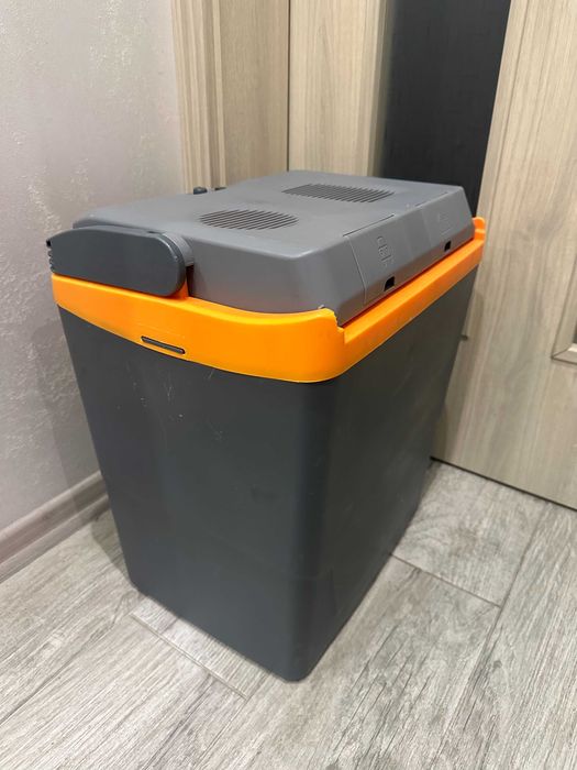 Хладилнa чанта Crivit - , 30л, 12V-220V студено