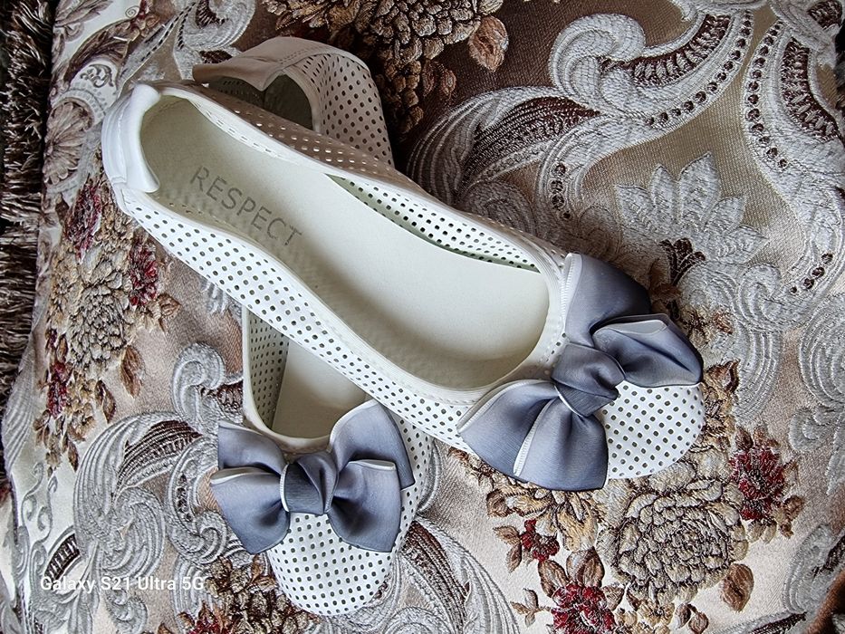 Женские балетки кожаные