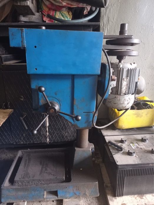 Сверлильный станок