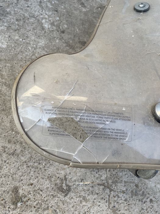 Vand parbriz piaggio