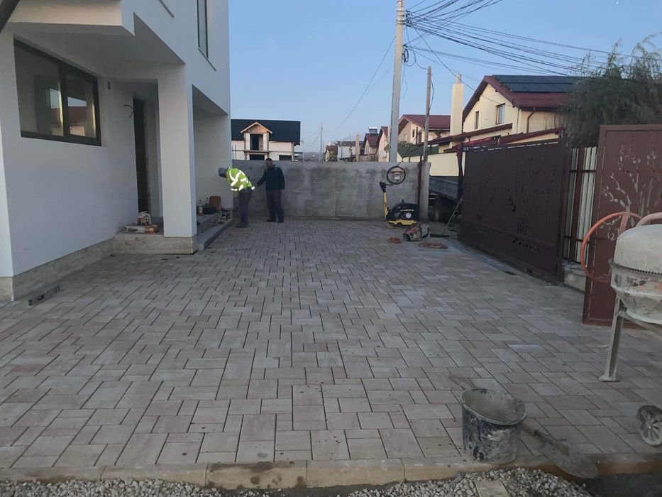 Montam pavaj si sisteme drenaj!