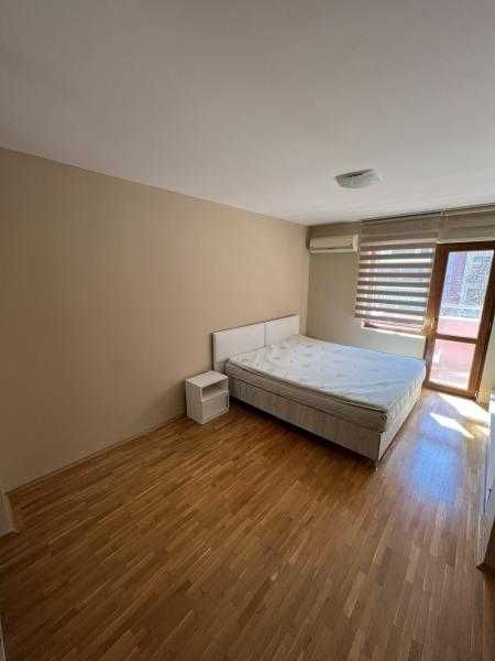 Луксозен, двустаен апартамент в Лазур!