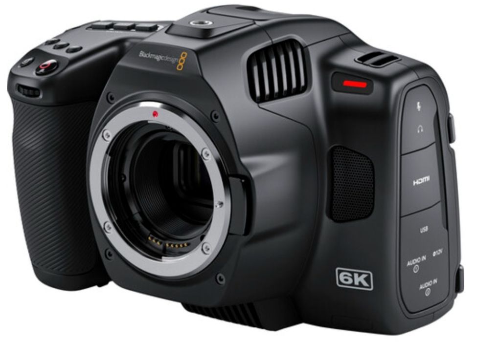 Cameră sigilată Blackmagic 6K Pro plus Sigma 18-35mm plus grip
