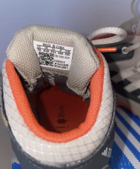 Adidas Terrex,  marimea 23,5 .