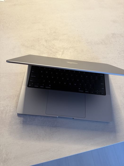 Apple MacBook Pro 14-inch (2021)