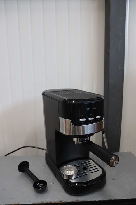 Cecotec 01724 Компактна машина за еспресо Power Espresso 20 Pecan