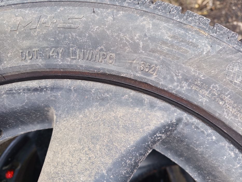 Genti pe 15 Peugeot cu cauciuc