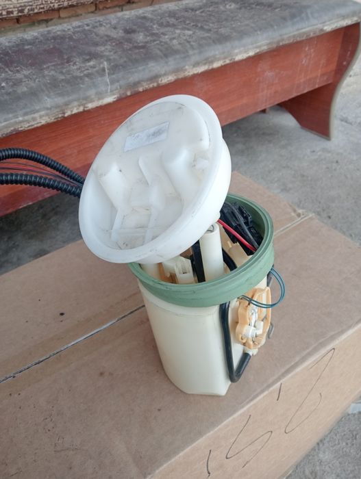 Бензонасос со станции Мерседес 211 203