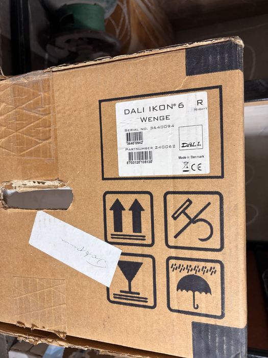 Акустична система DALI IKON 6