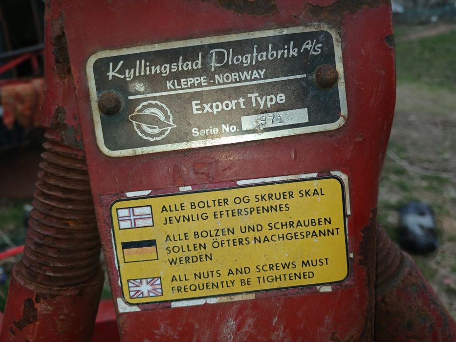 Plug tractor 2  cormane, import Norvegia