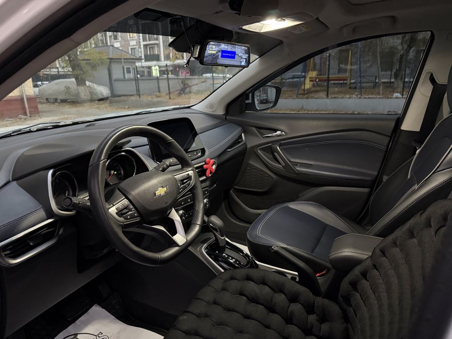 Tracker 2 premier plus, 2024