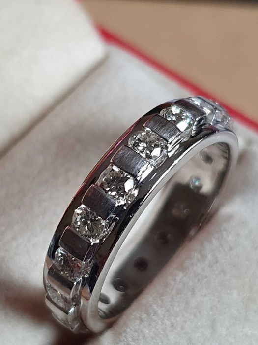 Extravaganta eleganta Eternity Memory aur 18k diamante naturale 1.8ct