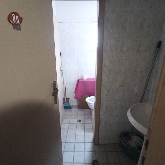 Дава се под наем Офис в Казанлък - 15 кв.м за 61.2 € - Снимка #5