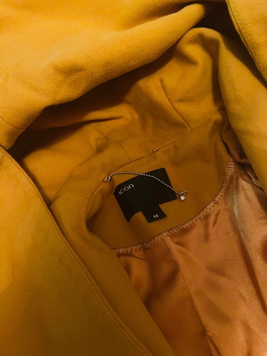 Продается новое женское пальто