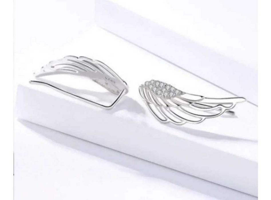 Сребърни обеци криле