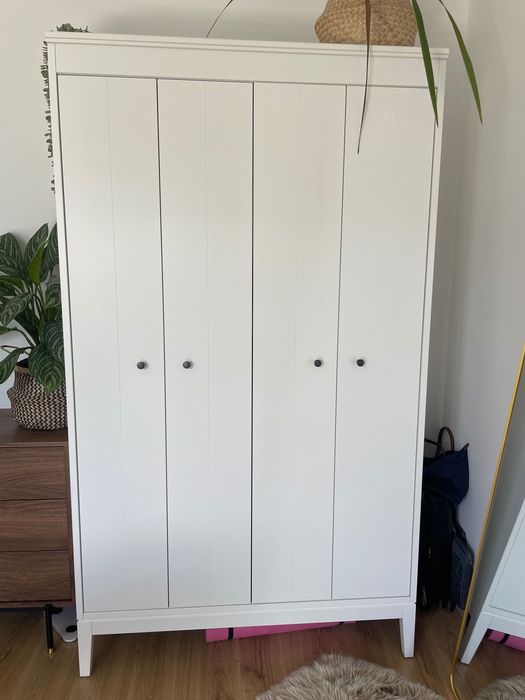 IKEA гардероб + скрин + бюро – като нови, използвани само 6 месеца.