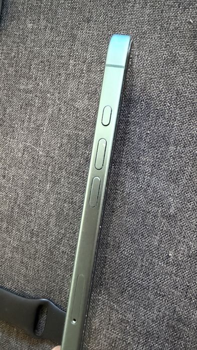 Комплект iPhone 16 128GB + Apple Watch Series 6