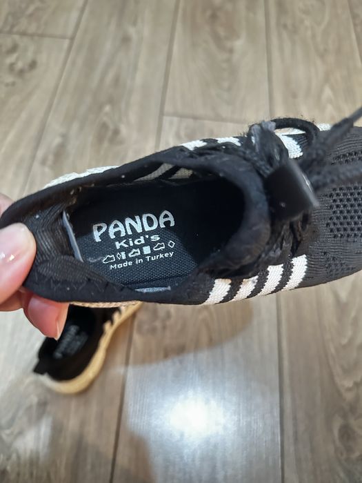 Детские кроссовки