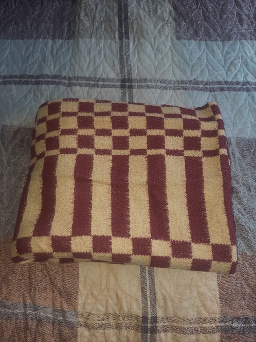 Продам советское шерстянное одеяло