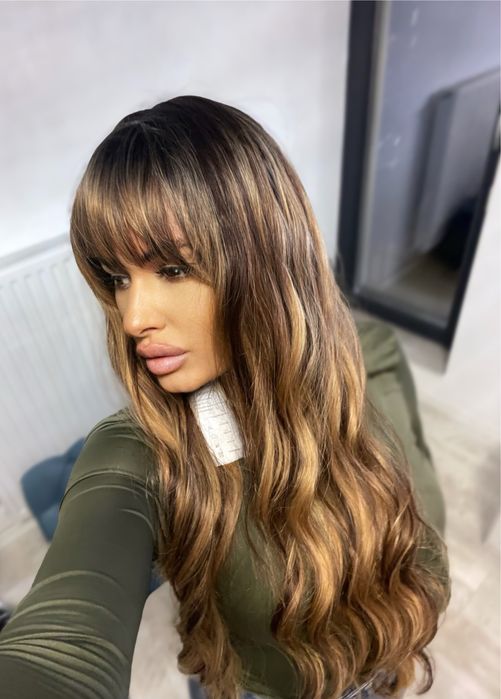 Peruca lunga  satena cu suvite