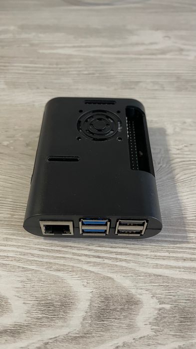 Vând Raspberry Pi 5 4GB