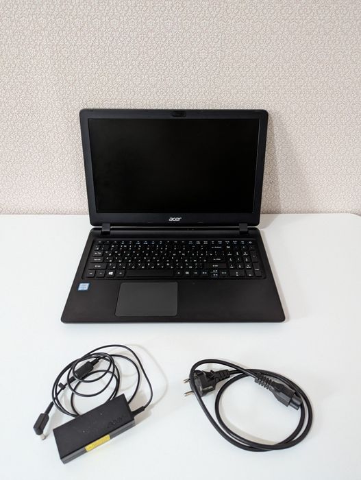 Ноутбук Acer Aspire ES1-572
