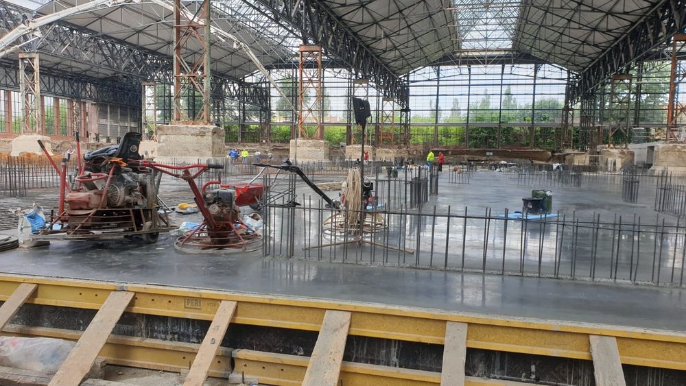 Sapa beton industrial cu Elicopter și Cuart, Placi beton, Fundatii