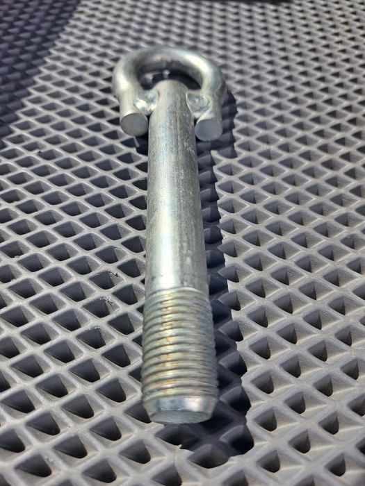 Буксировочный крюк, проушина.