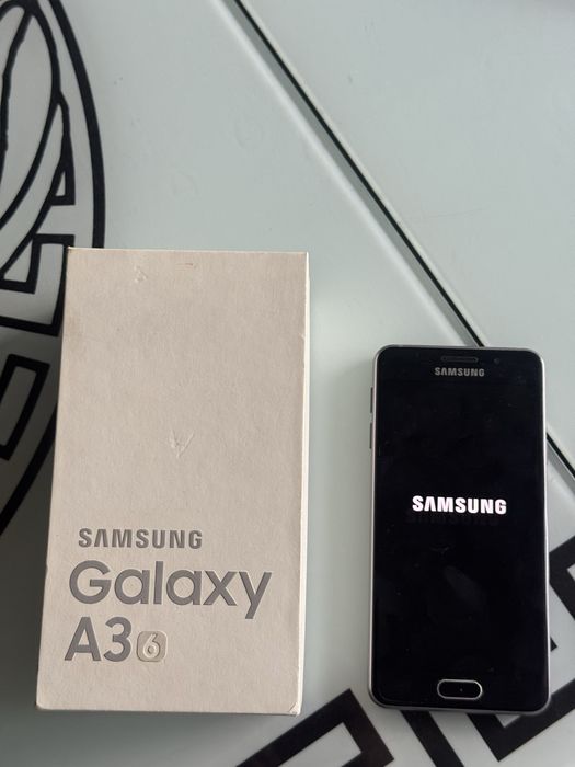 Продам Samsung A3 в идеальном состояний
