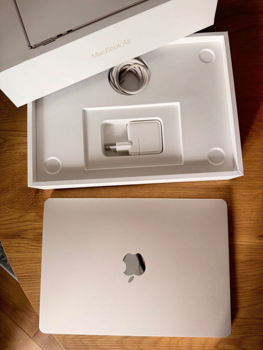Apple MacBook Air 13.6" M2 – 16GB RAM / 512GB SSD