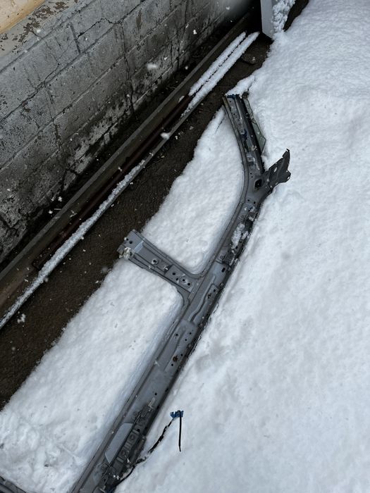 Стойка правый на прадо