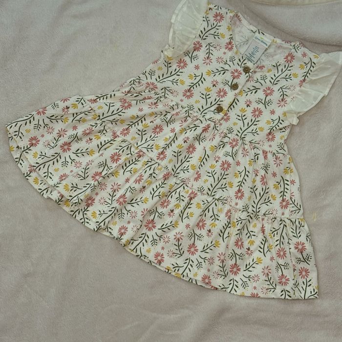 Летнее платье новое 3-4 года