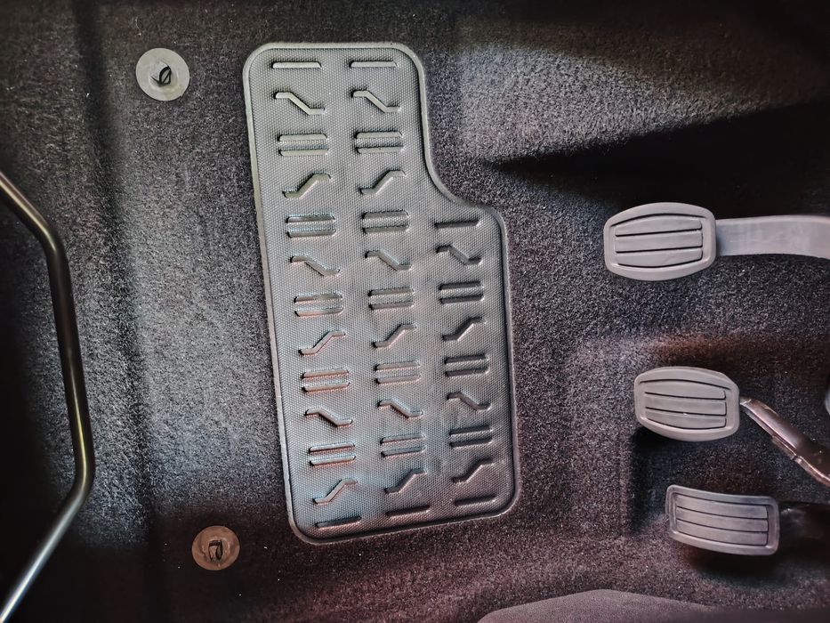 Вътрешно почистване на автомобили