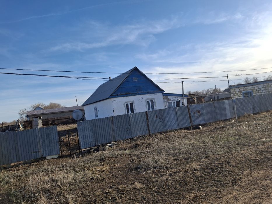 Уй сатылады газ свет су бари бар