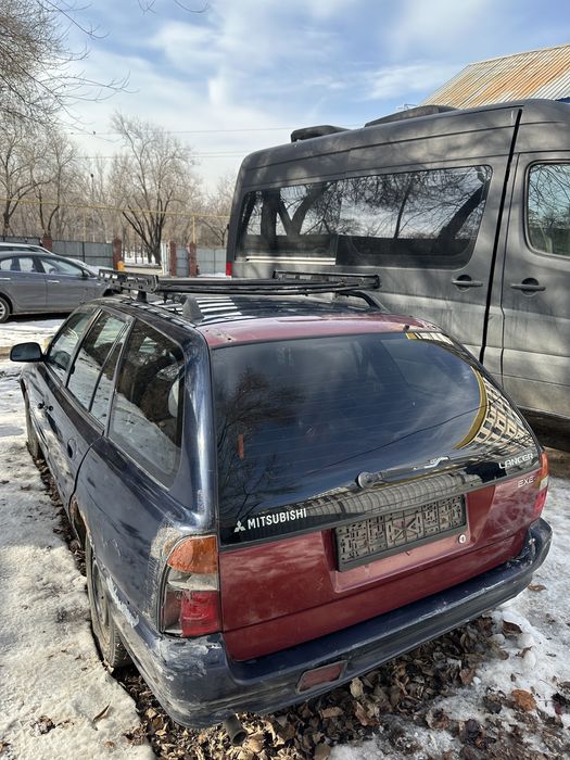 Продам машину Mitsubishi Lancer