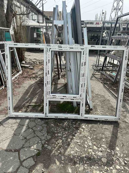 Rehau дограма троен стъклопакет