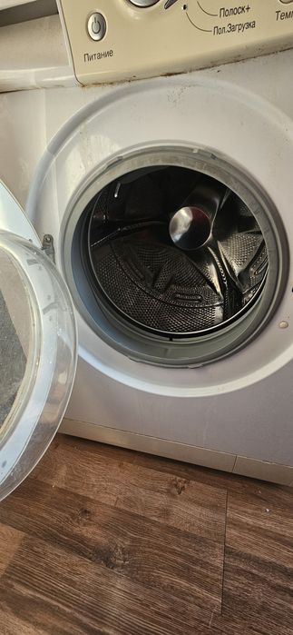 Продам стиральную машину
