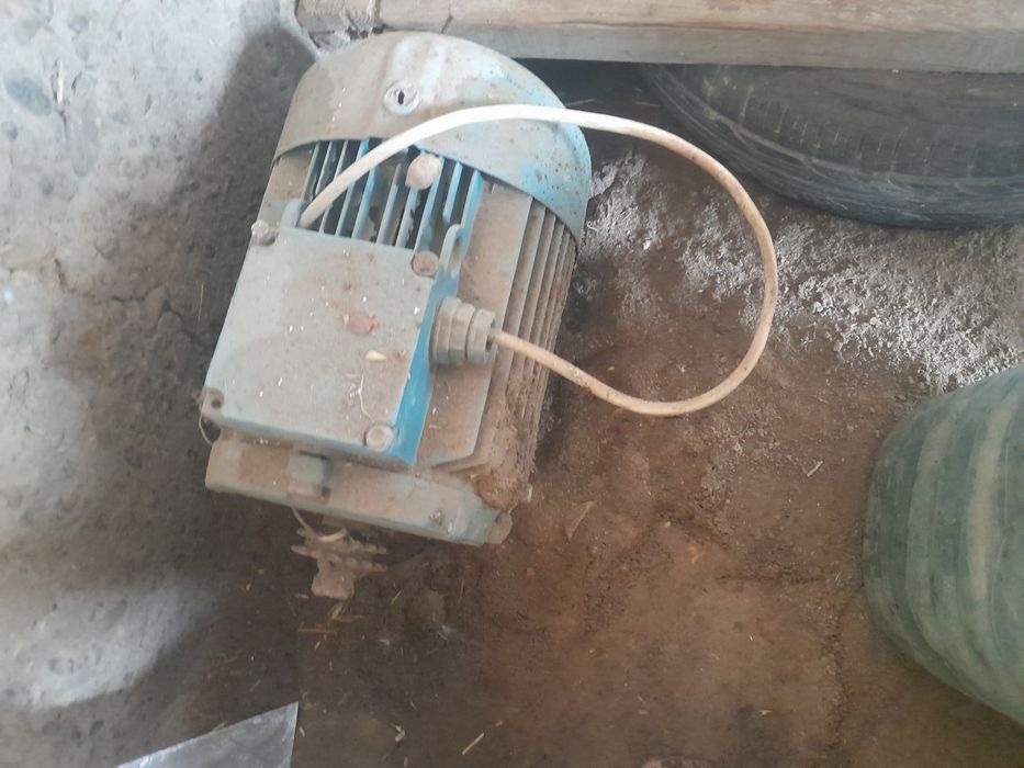 Mator va reduktor sotiladi