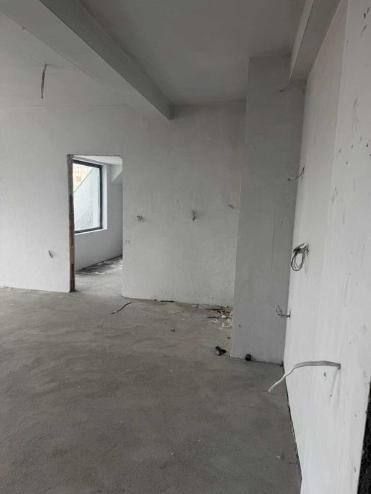 Продава се Тристаен апартамент в Плевен, Широк център - 110 кв.м за 696 €/кв.м - Снимка #1