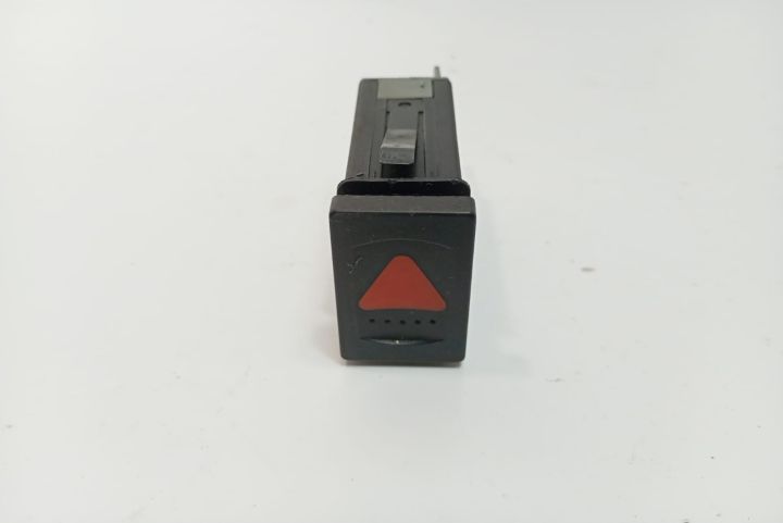 Buton avarii 24742624 Volkswagen VW Passat B5