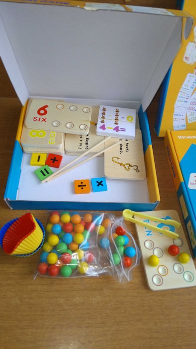 Дигитална дървена игра с топчета , математика , кошнички и пинсети